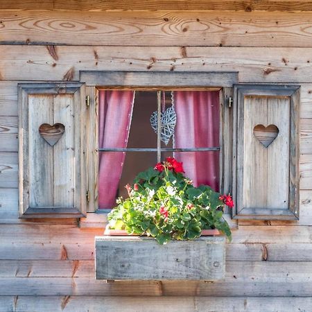 Lotschenhof Apt Tulpe Trodena Exteriör bild